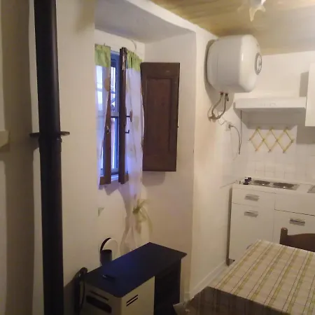 Rieti Laghi, Neve E Trekking Apartment *